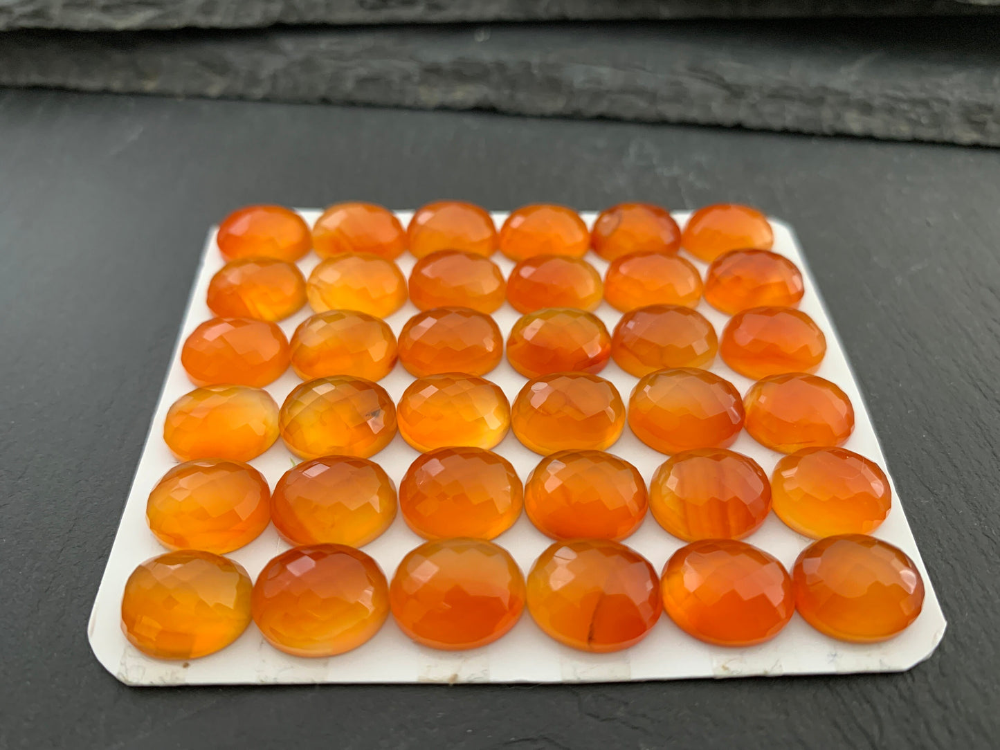 Faceted Carnelian oval 10x12mm cabochon - Calibrated cabochons