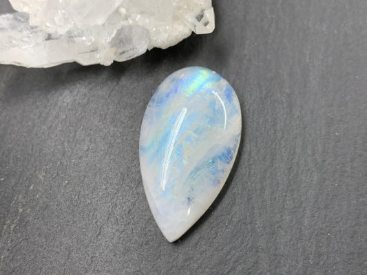 Rainbow Moonstone pear 28x16x7mm cabochon