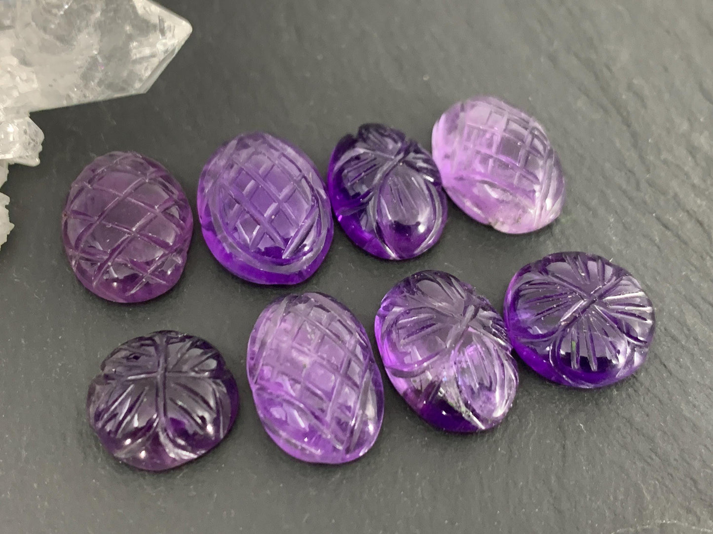 Amethyst carved 11-15mm long cabochon - Hand carved floral cabochon
