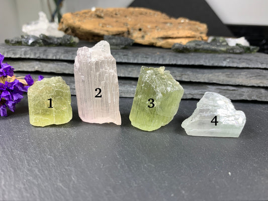 Raw Kunzite from Pakistan 22-42mm long - not drilled gemstone