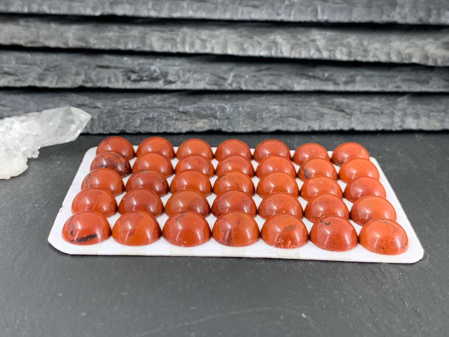 Red Jasper round 10mm cabochon - Calibrated cabochons