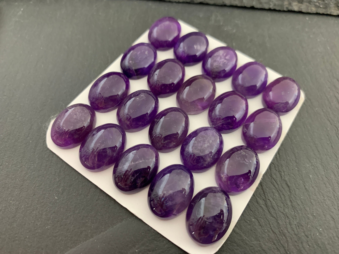 Amethyst oval 12x16mm cabochon - Calibrated cabochons