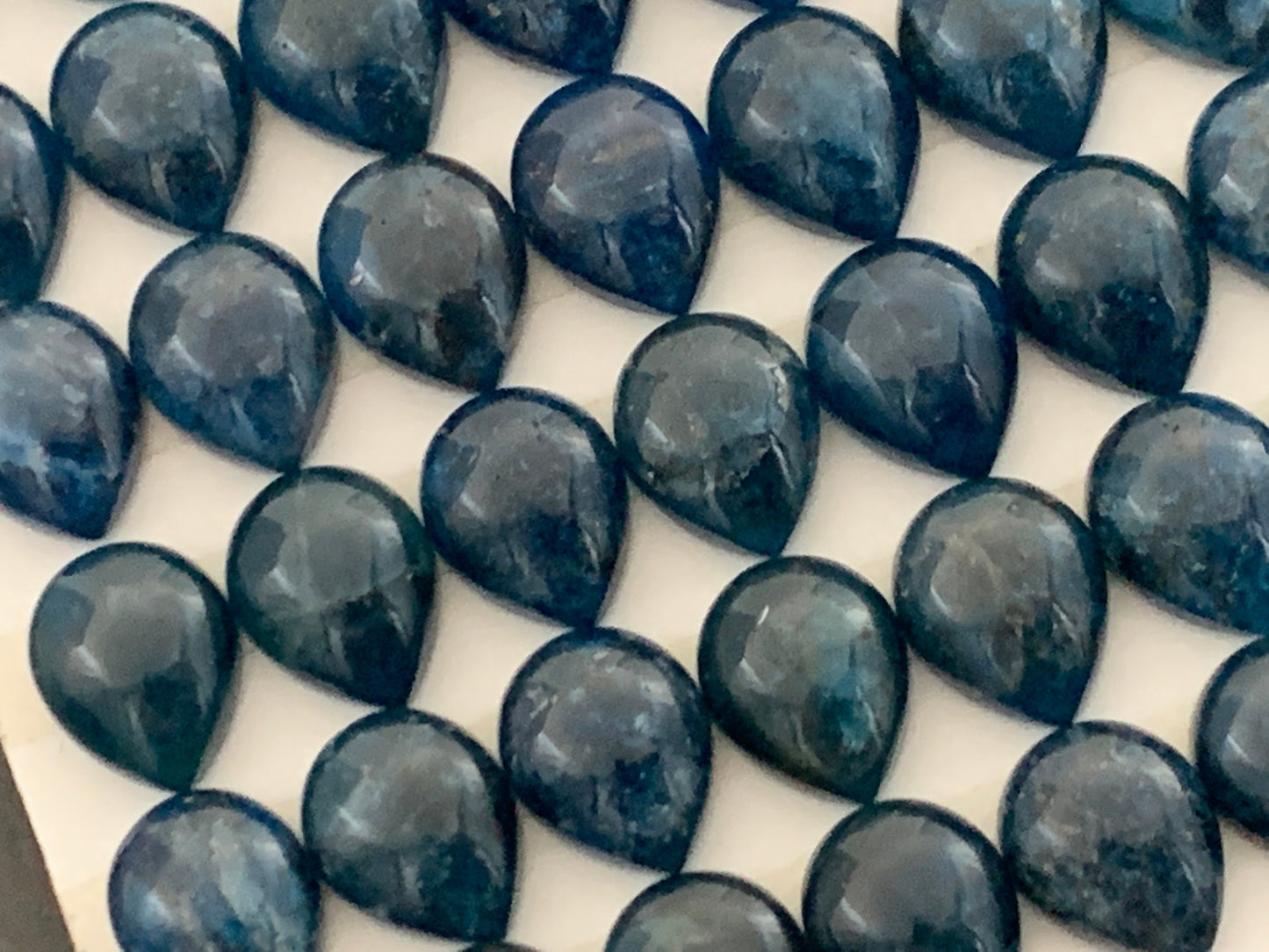 Blue Apatite pear 8x10mm cabochon - Calibrated cabochons