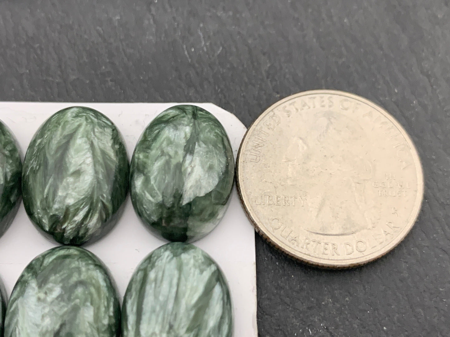 Seraphinite oval 13x18mm cabochon - Calibrated cabochons