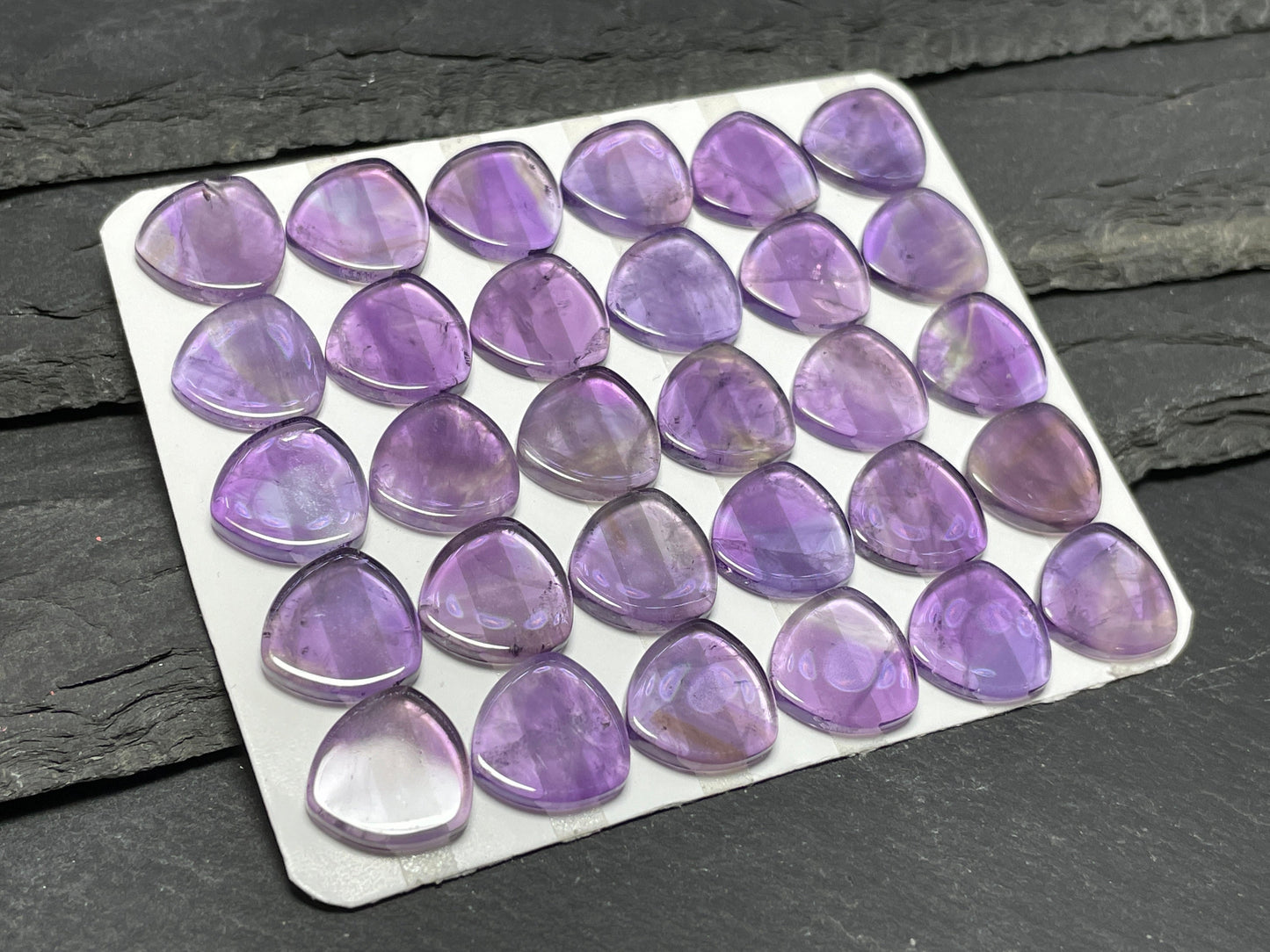 Flat Amethyst trillion 8mm, 10mm, 12mm cabochon - Calibrated cabochons