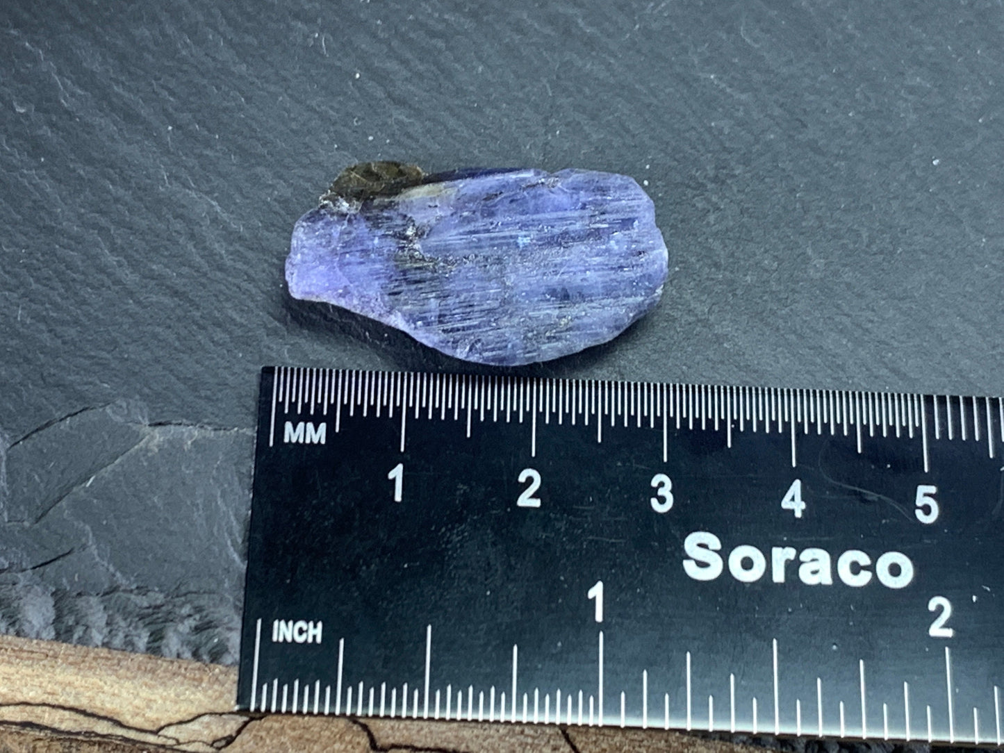 Raw Tanzanite from Tanzania 7.19g - not drilled gemstone