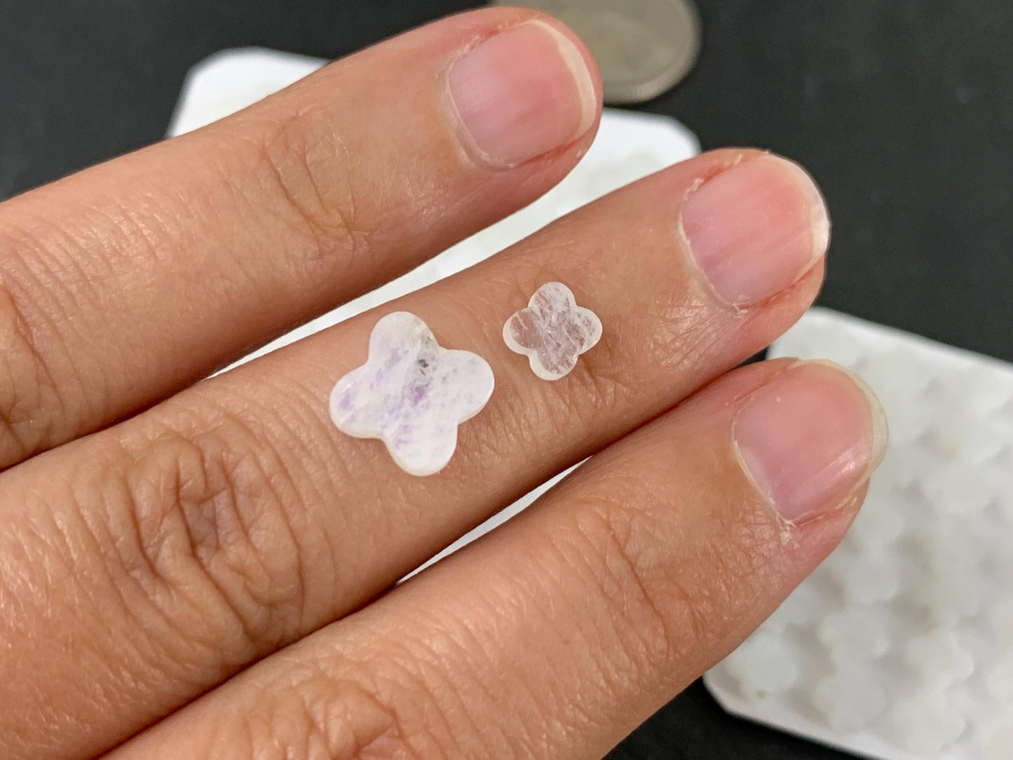 Flat Rainbow Moonstone clover 6mm, 10mm cabochon - Calibrated cabochons