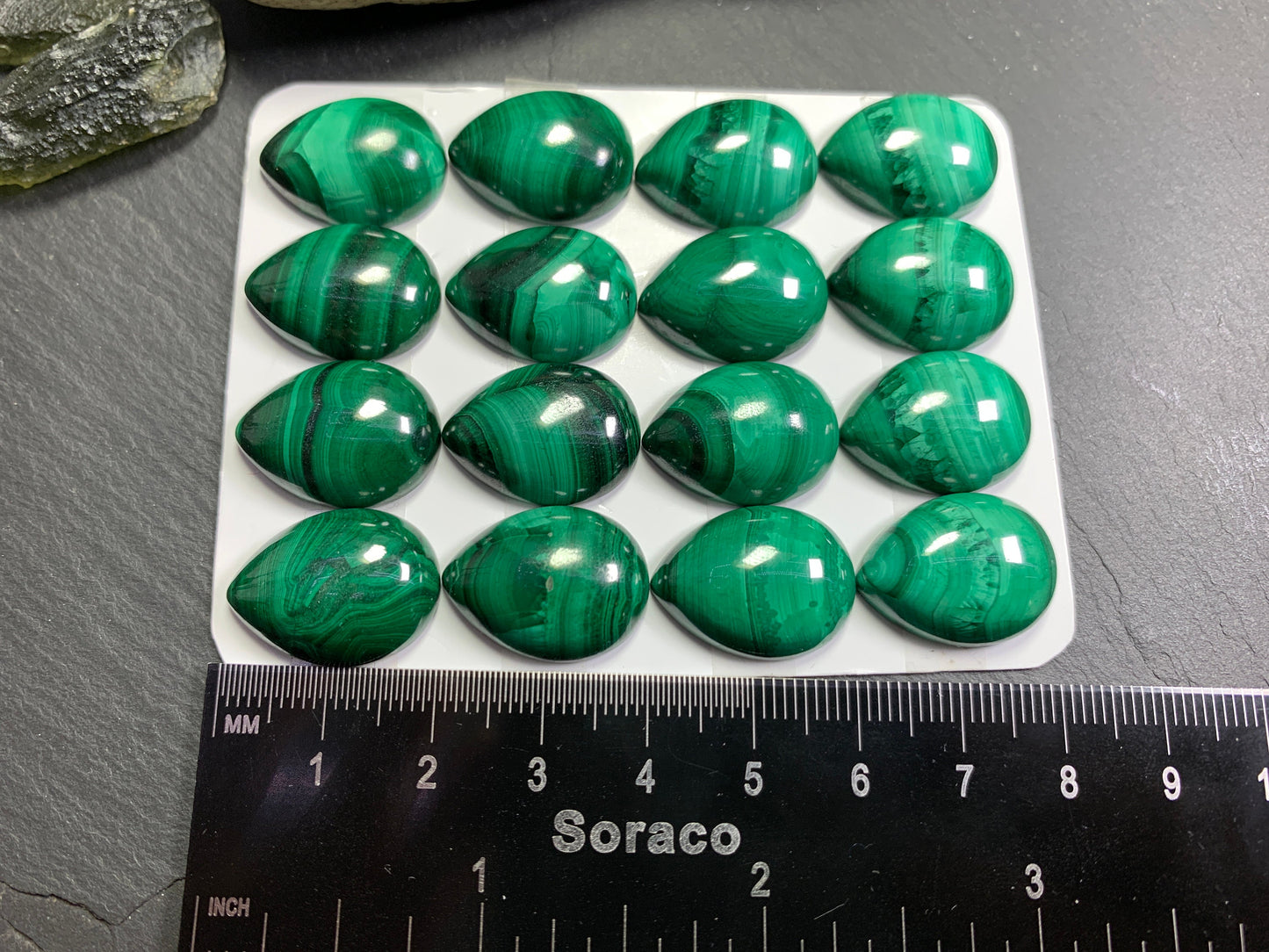 Malachite pear 15x20mm cabochon - Calibrated cabochons