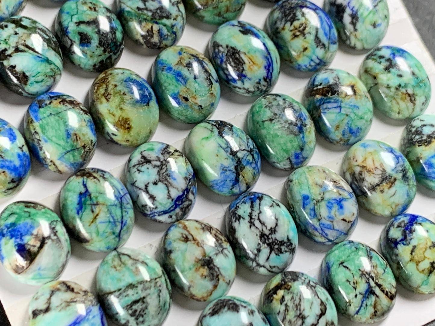 Azurite oval 8x10mm cabochon - Calibrated cabochons