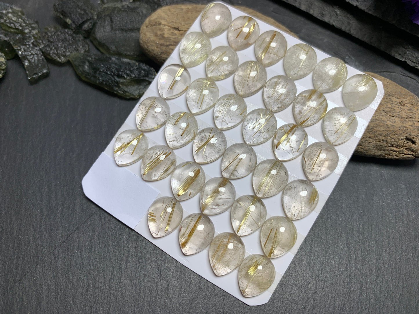 Gold Rutilated Quartz pear 10x12mm cabochon - Calibrated cabochons