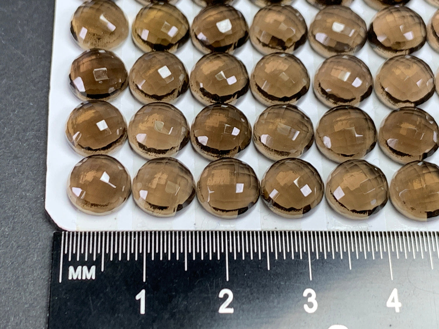 Faceted Smokey Quartz round 8mm cabochon - Calibrated cabochons