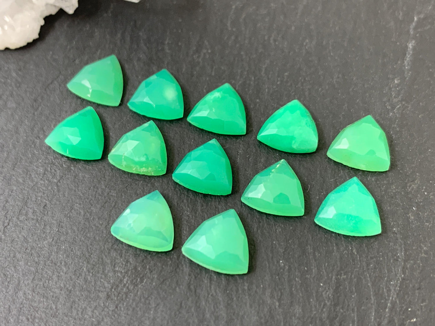 Faceted Chrysoprase trilangle 8mm cabochon