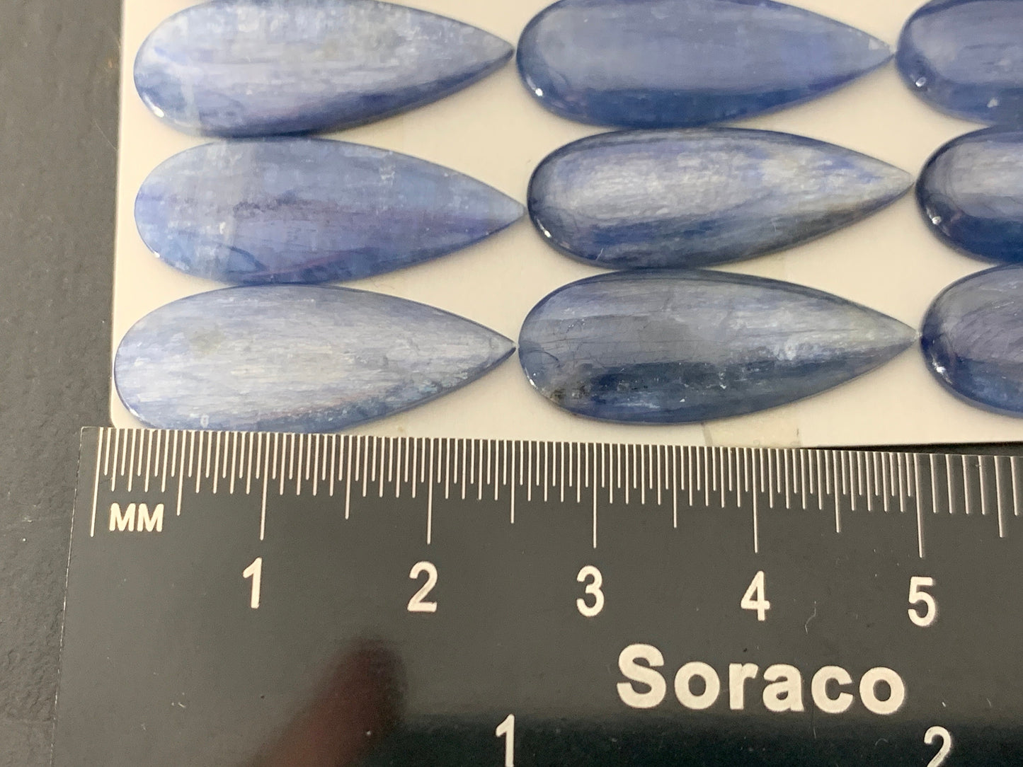 Kyanite pear 10x25mm Cabochon - Calibrated cabochons