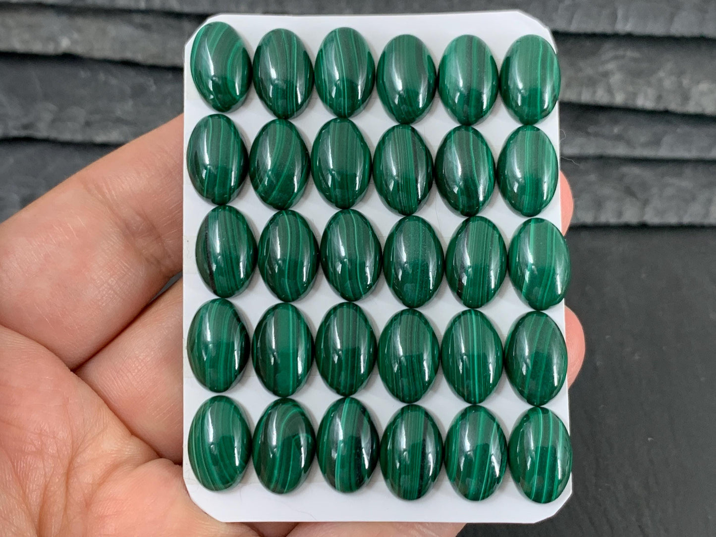 Malachite oval 8x12mm cabochon - Calibrated cabochons