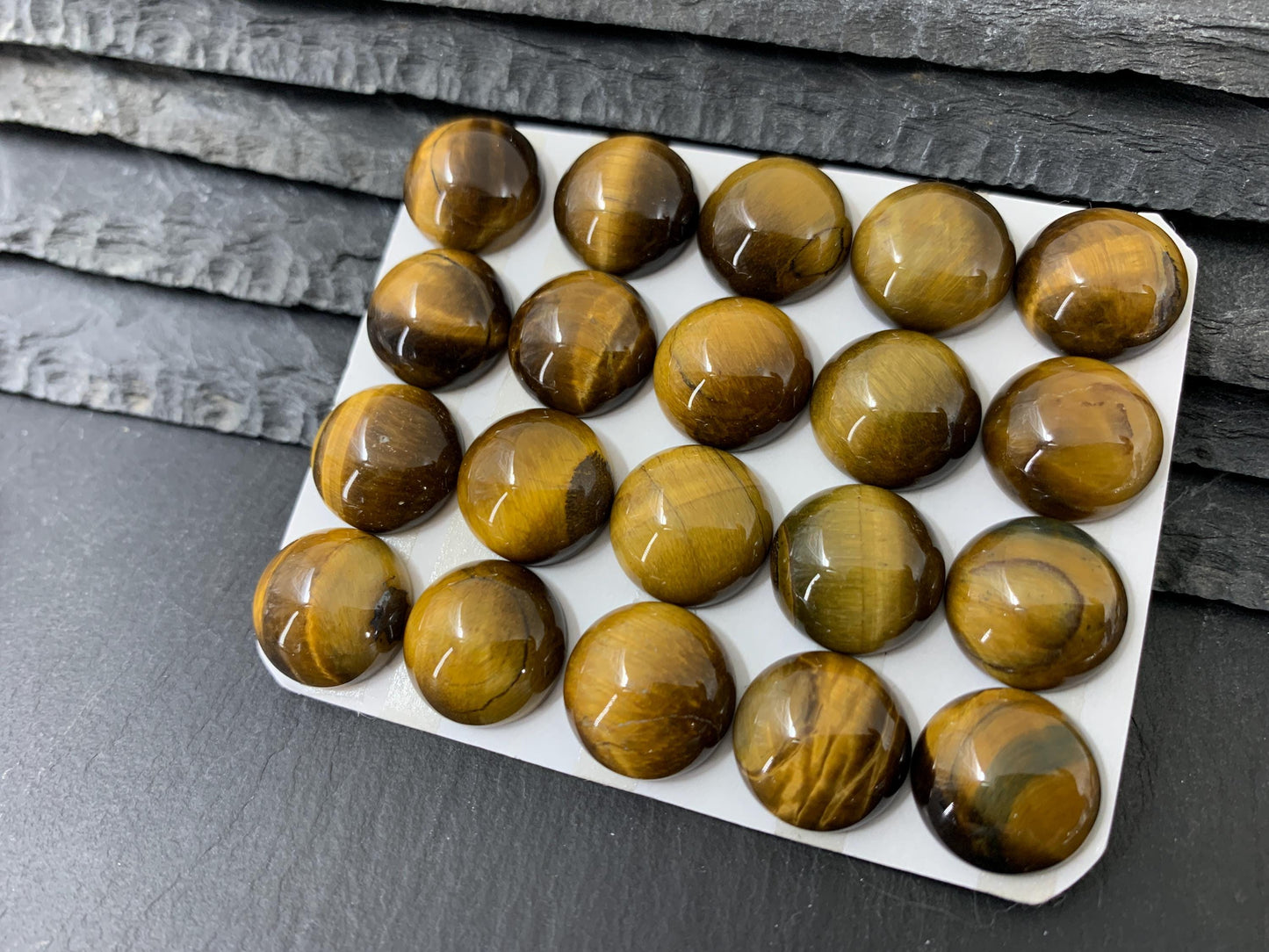 Tiger Eye round 15mm cabochon - Calibrated cabochons