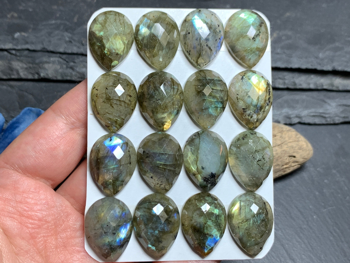 Faceted Labradorite pear 15x20mm cabochon - Calibrated Labradorite