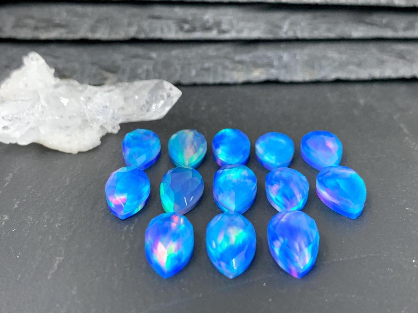 Faceted Aurora Opal pear 8x15mm cabochon - Doublet cabochon
