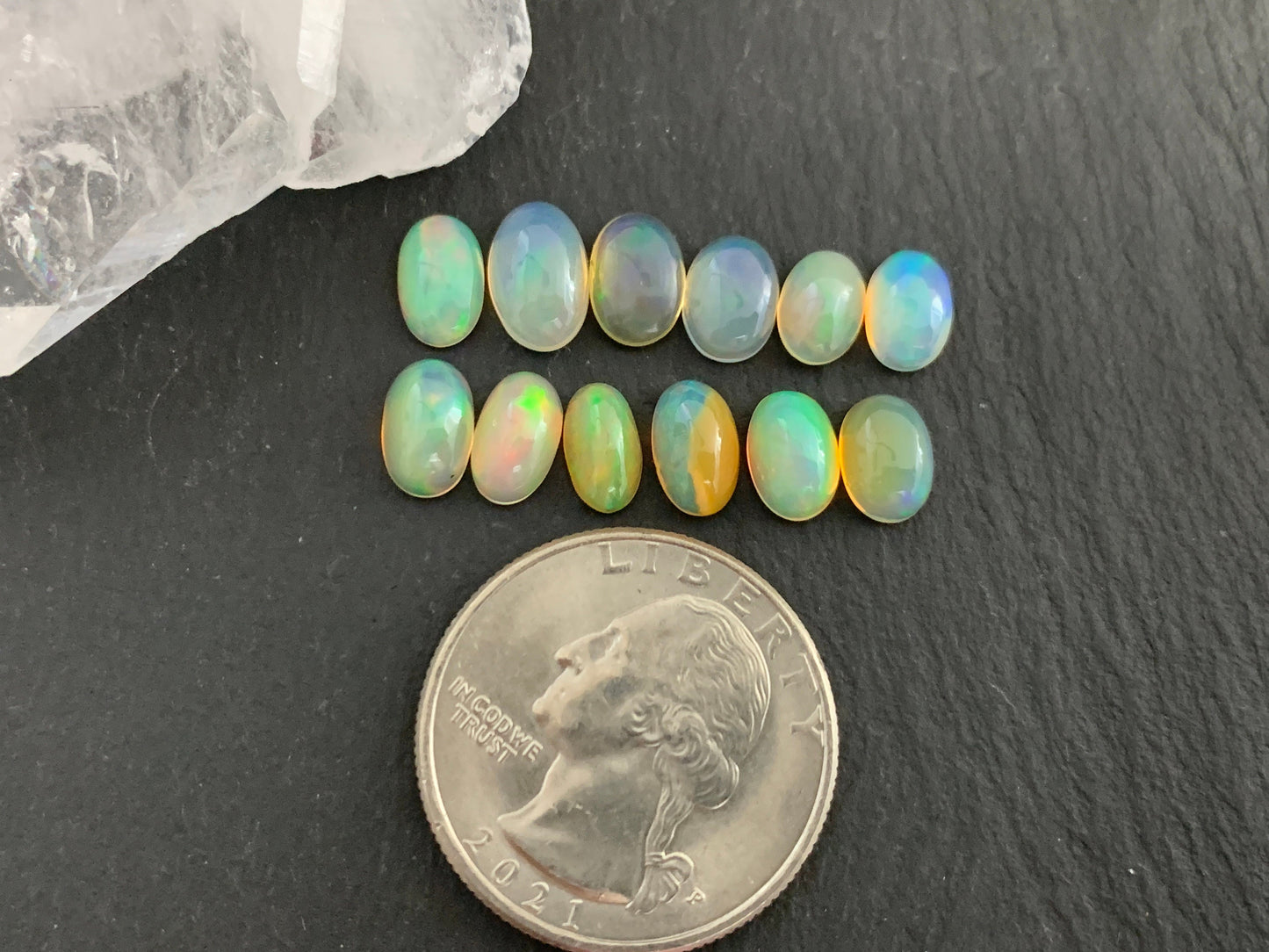 Ethiopian Opal oval 7-9mm cabochon