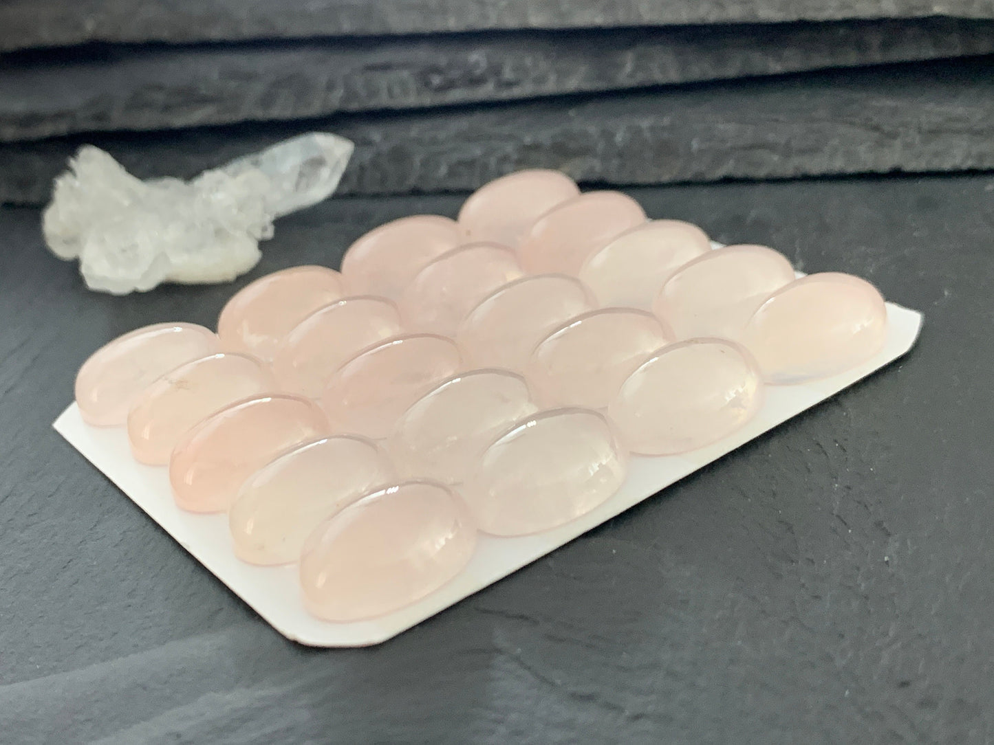 Rose Quartz Oval 13x18mm cabochon - Calibrated cabochons
