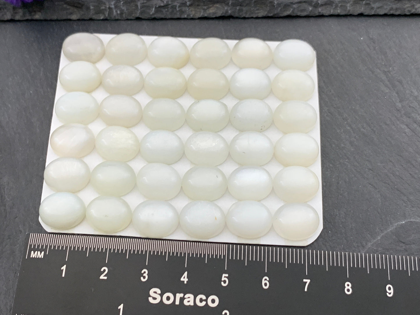 White Moonstone oval 10x12mm cabochon - Calibrated cabochons
