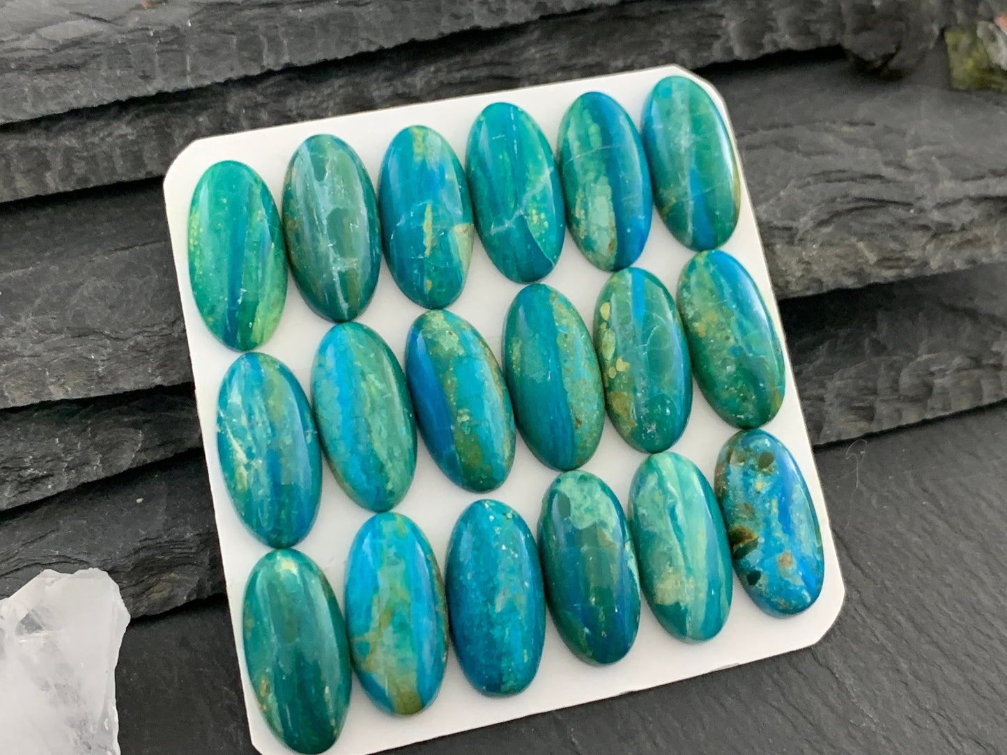Opaline oval 10x20mm cabochon - Calibrated cabochons