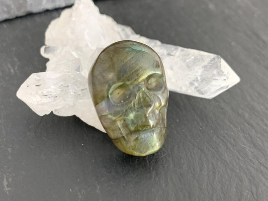 Labradorite Skull Cabochon 15x21mm, Labradorite Skull, Natural Gemstone, Halloween Jewelry, Handcrafted Accessory