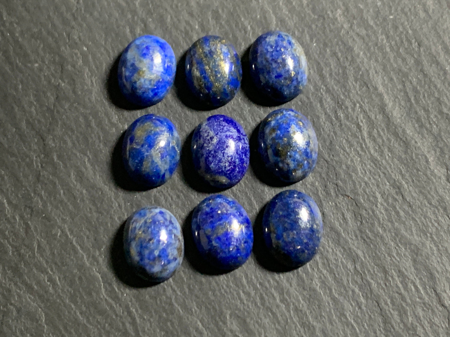 Lapis Lazuli oval 8x10mm cabochon - Calibrated cabochons