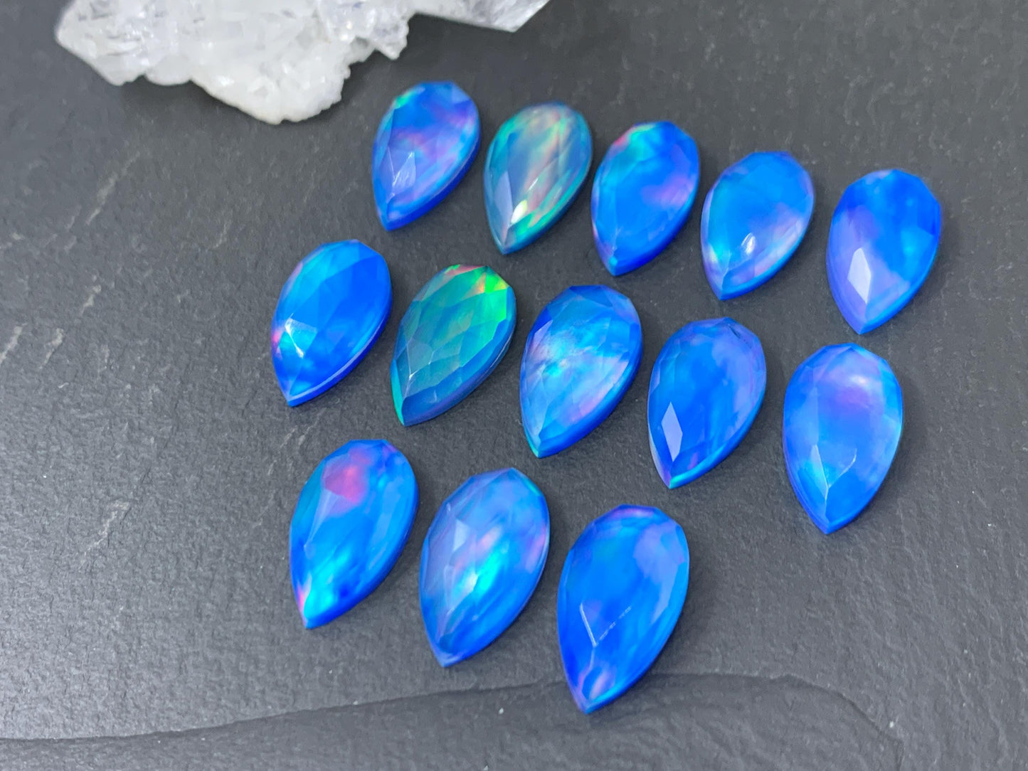 Faceted Aurora Opal pear 8x15mm cabochon - Doublet cabochon