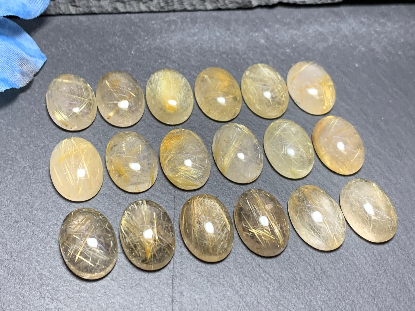 Gold Rutilated Quartz oval 13x18mm cabochon - Calibrated cabochons