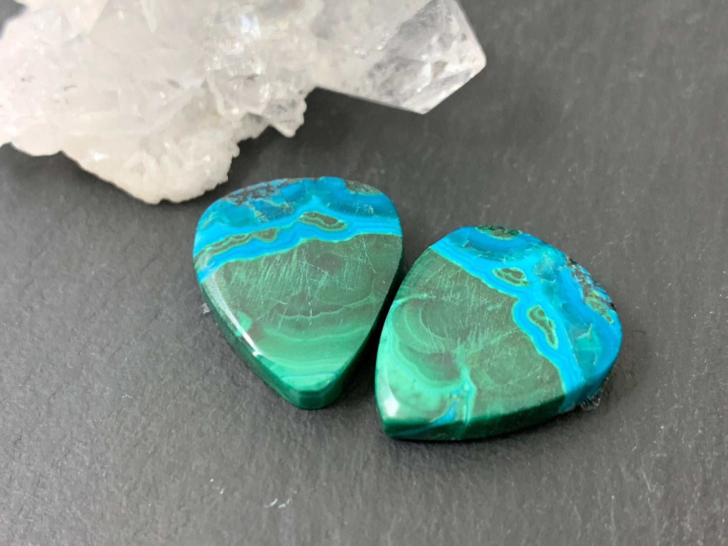 Malachite Chrysocolla pear 15x18x4.5mm cabochon pair