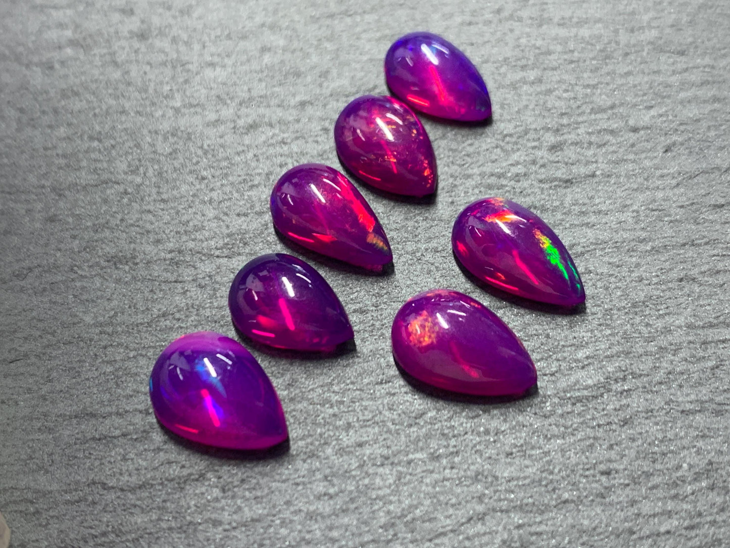 Ethiopian Opal pear 9-10mm long cabochon - Natural Opal smoked to purple color