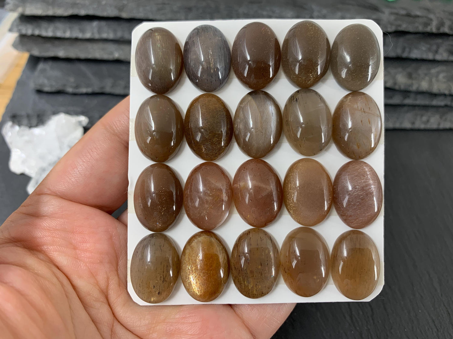 Sunstone oval 13x18mm cabochon - Calibrated cabochons