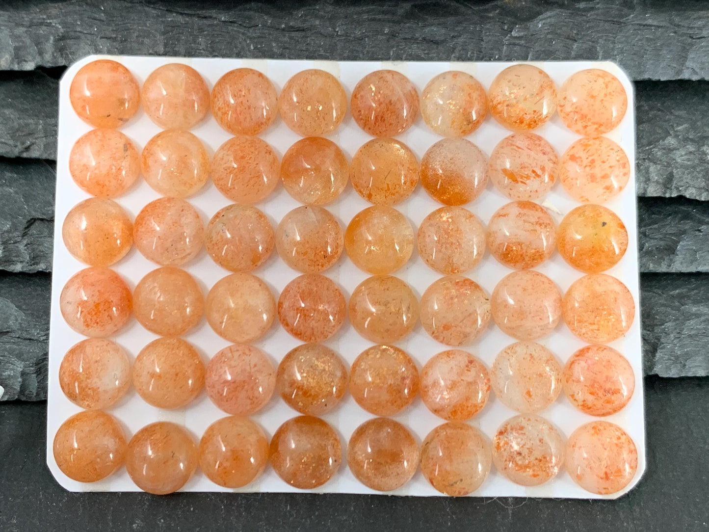 Sunstone round 8mm cabochon - Calibrated cabochons