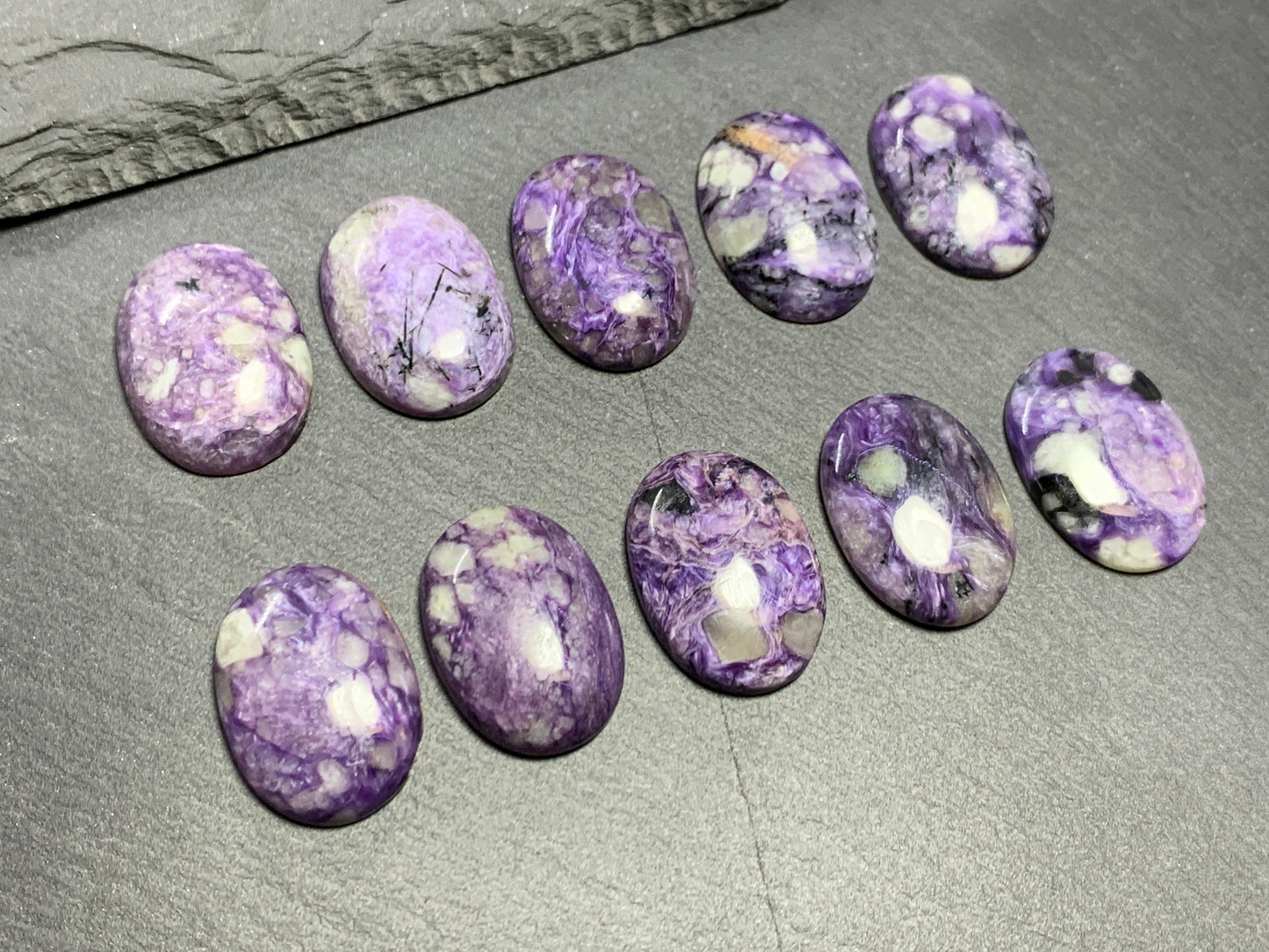 Charoite oval 18x25mm cabochon - Calibrated cabochons