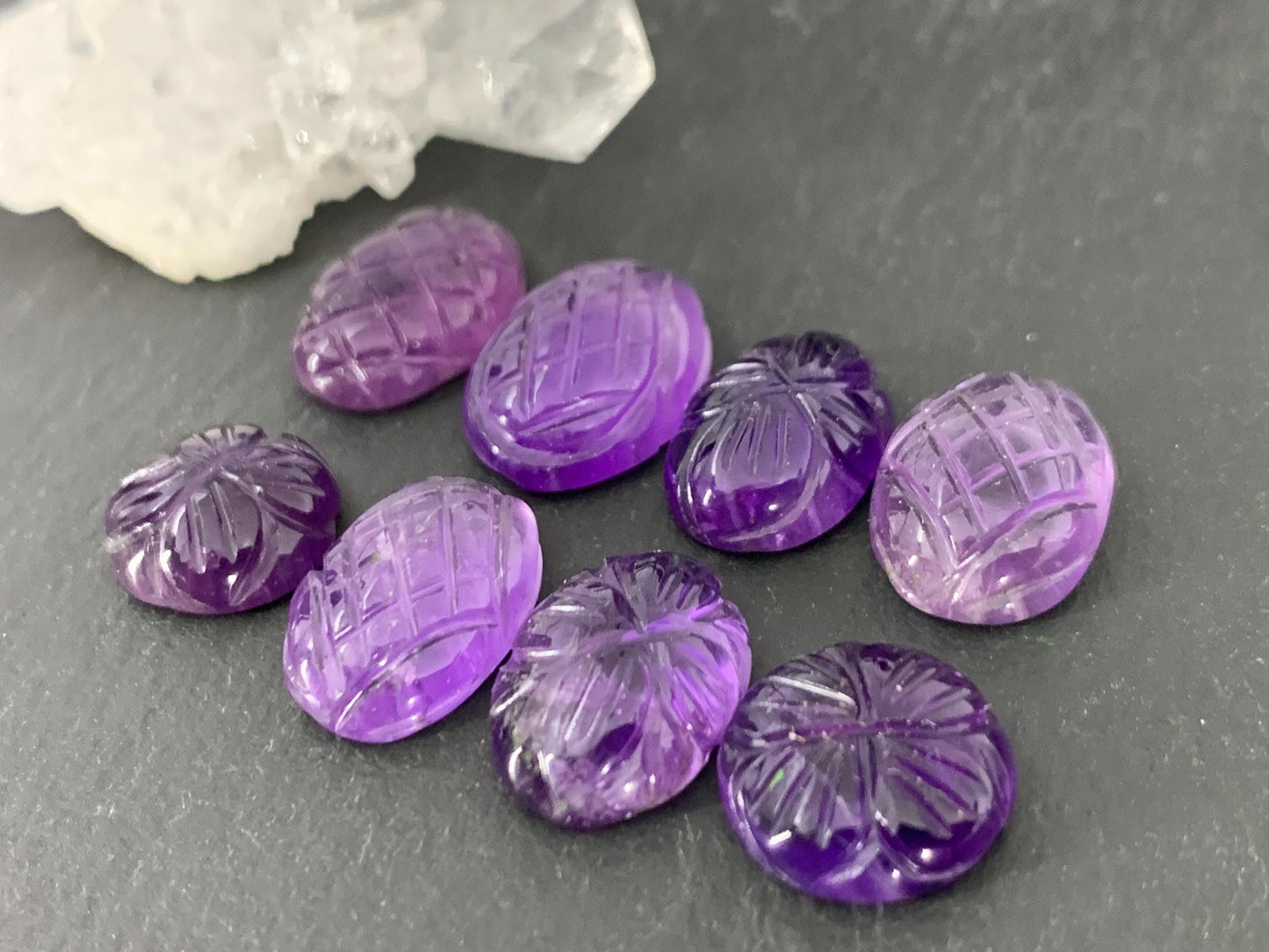 Amethyst carved 11-15mm long cabochon - Hand carved floral cabochon
