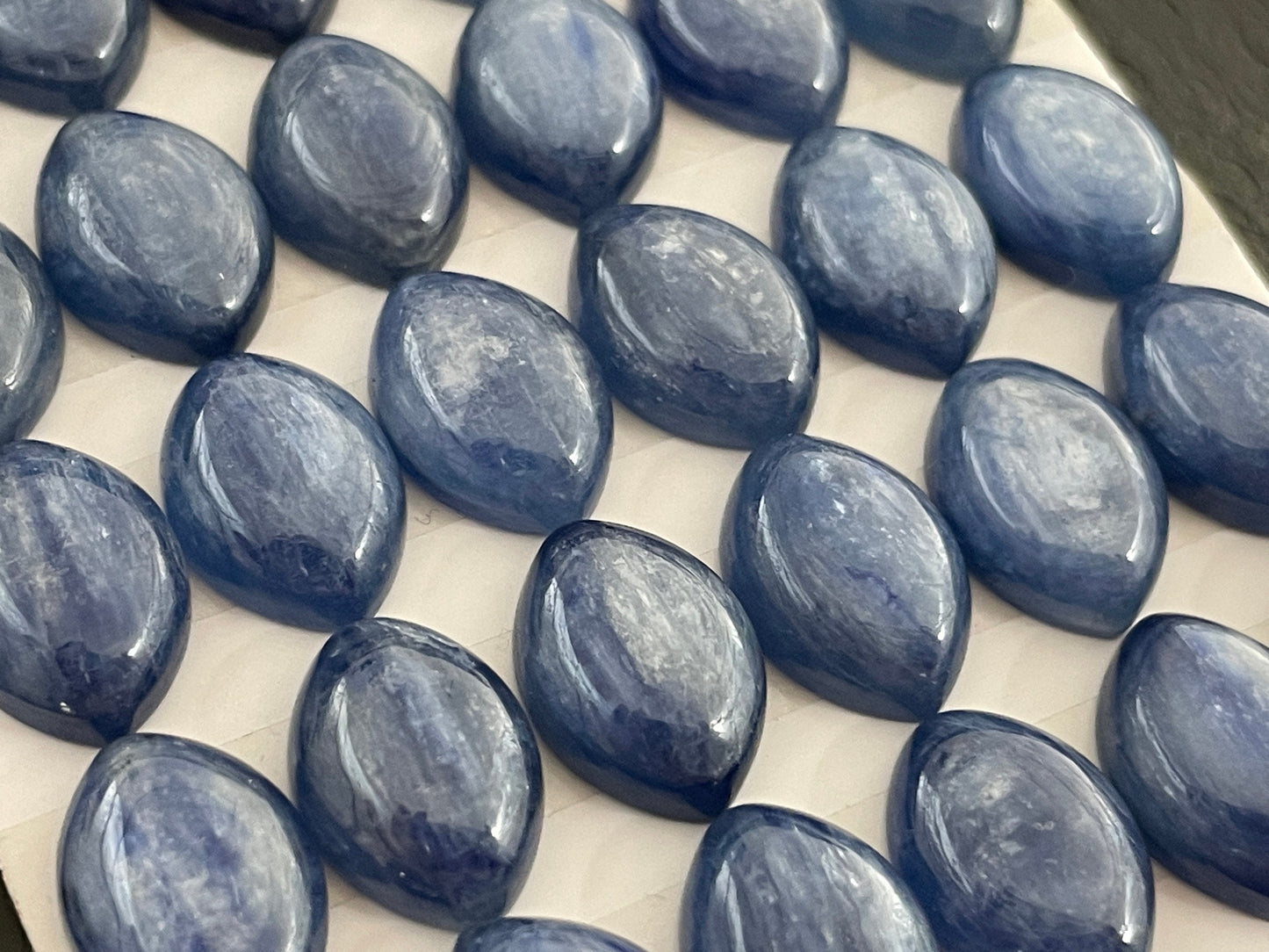 Kyanite marquise 10x14mm Cabochon - Calibrated cabochons