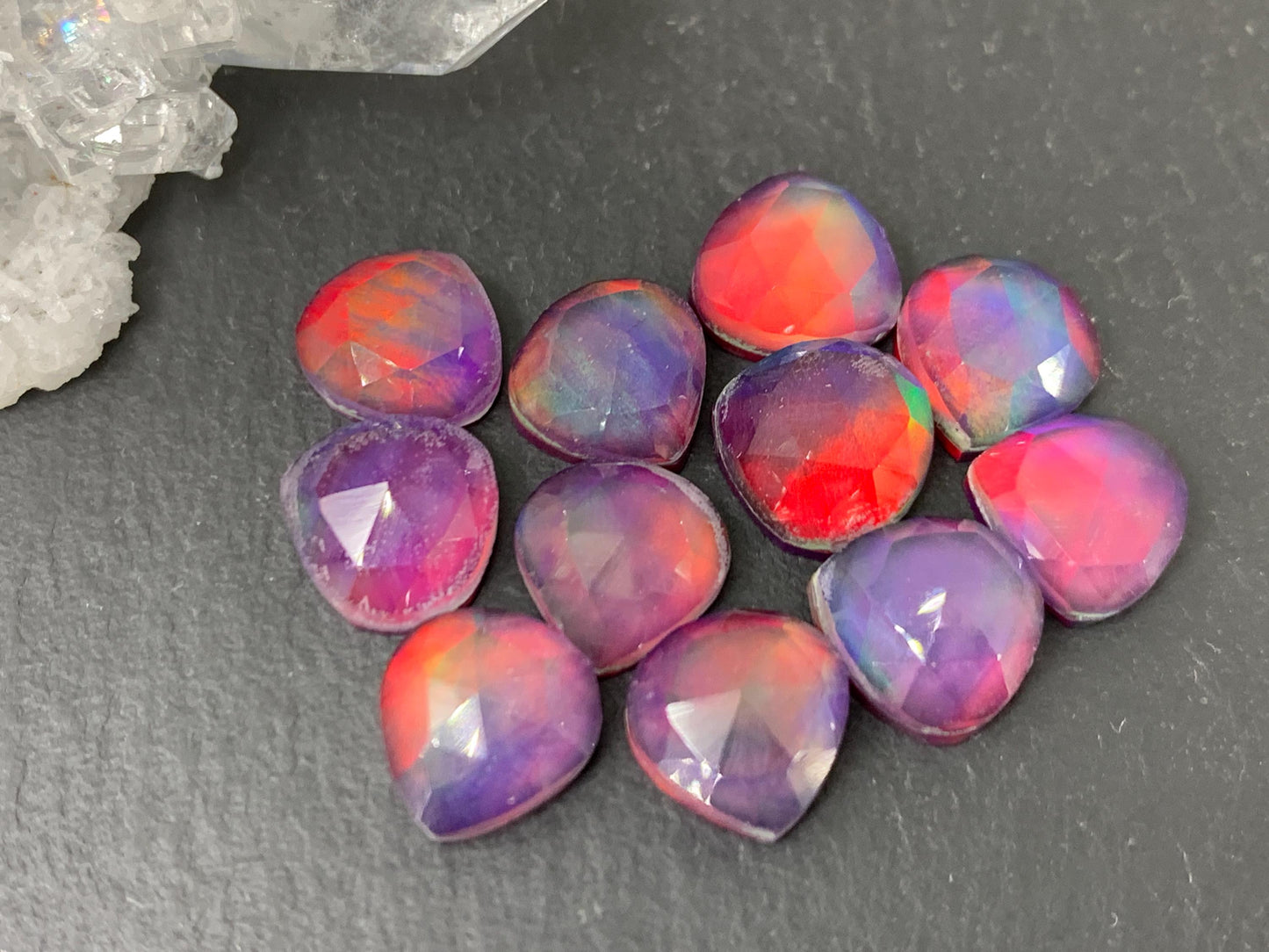 Faceted Aurora Opal pear 8mm cabochon - Doublet cabochons