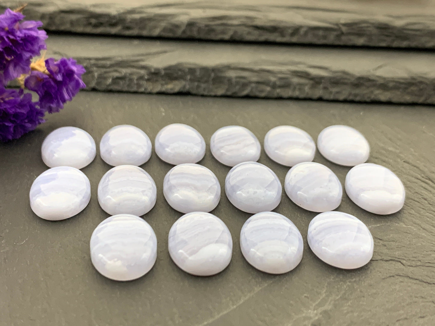 Blue Lace Agate oval 13x18mm cabochon - Calibrated cabochons