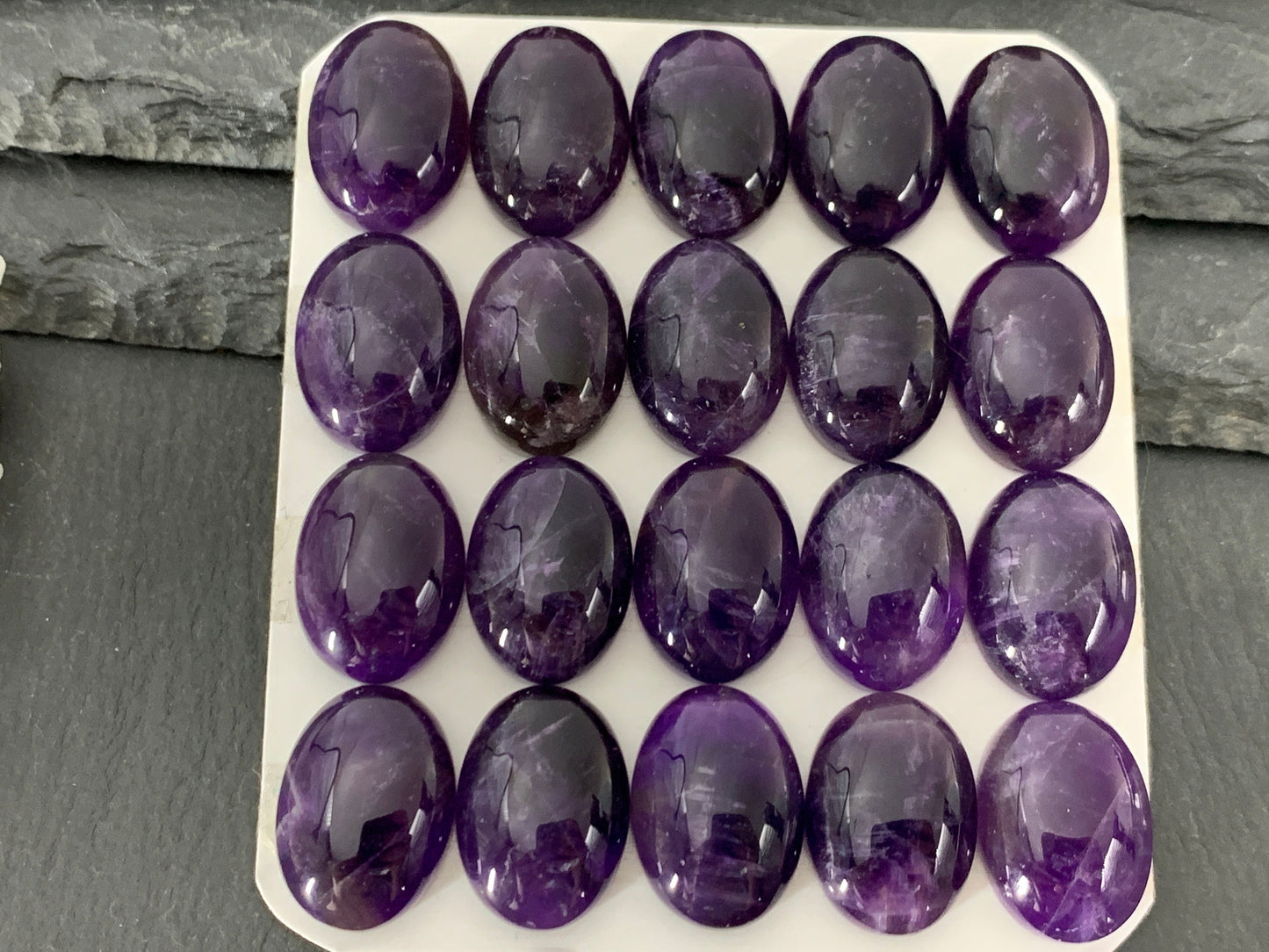 Amethyst oval 13x18mm cabochon - Calibrated cabochons