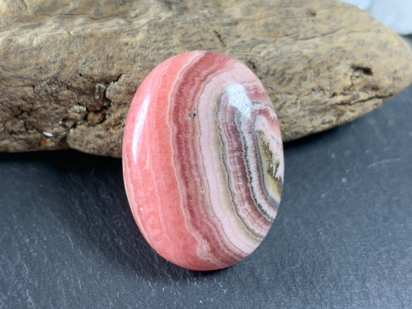Rhodochrosite oval 22x30mm cabochon