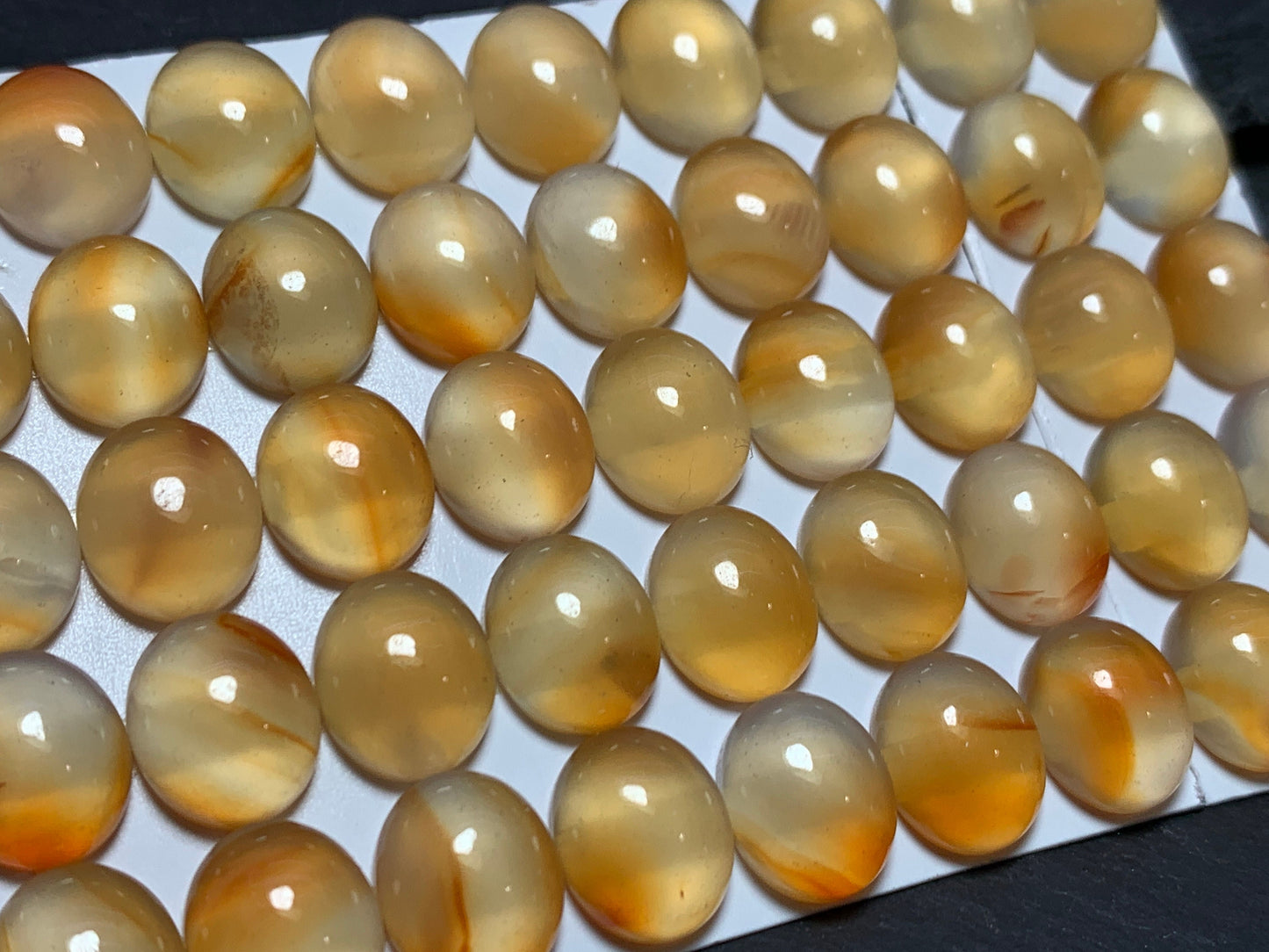 Carnelian oval 10x12mm cabochon - Calibrated cabochons