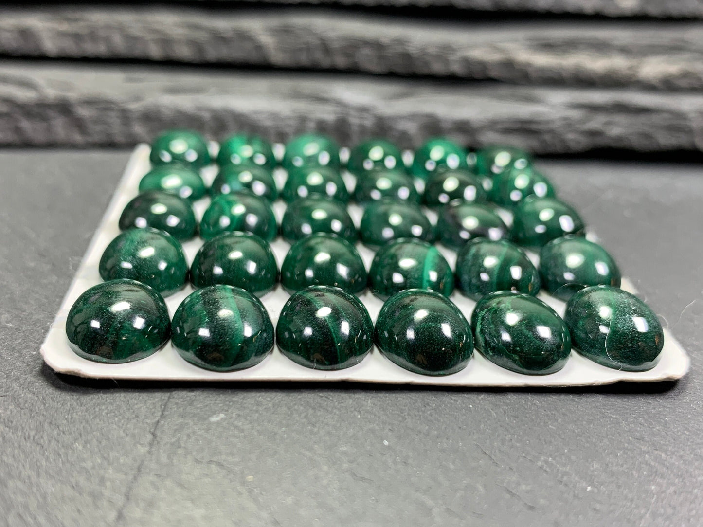 Malachite oval 10x14mm cabochon - Calibrated cabochons