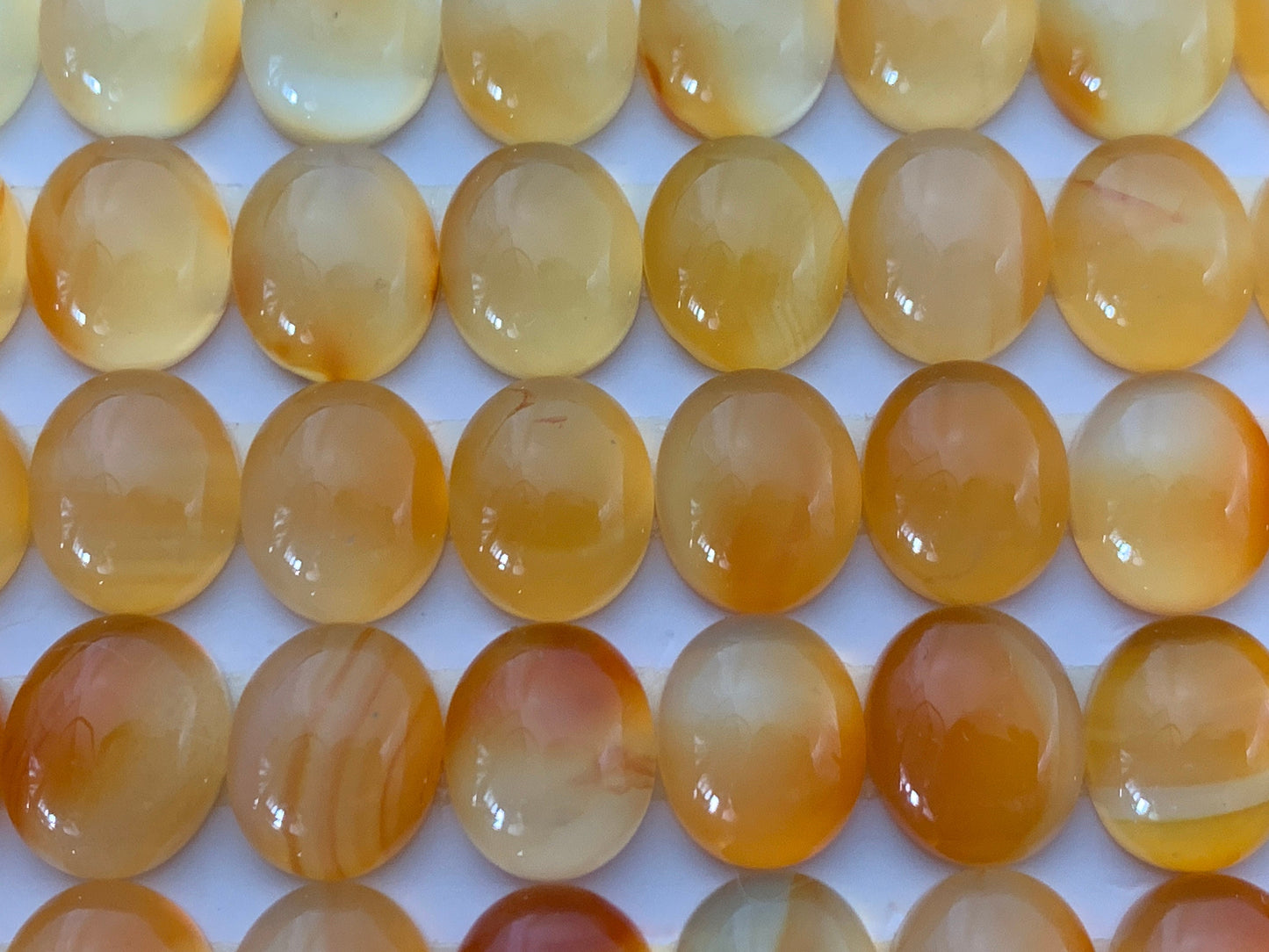 Carnelian oval 10x12mm cabochon - Calibrated cabochons