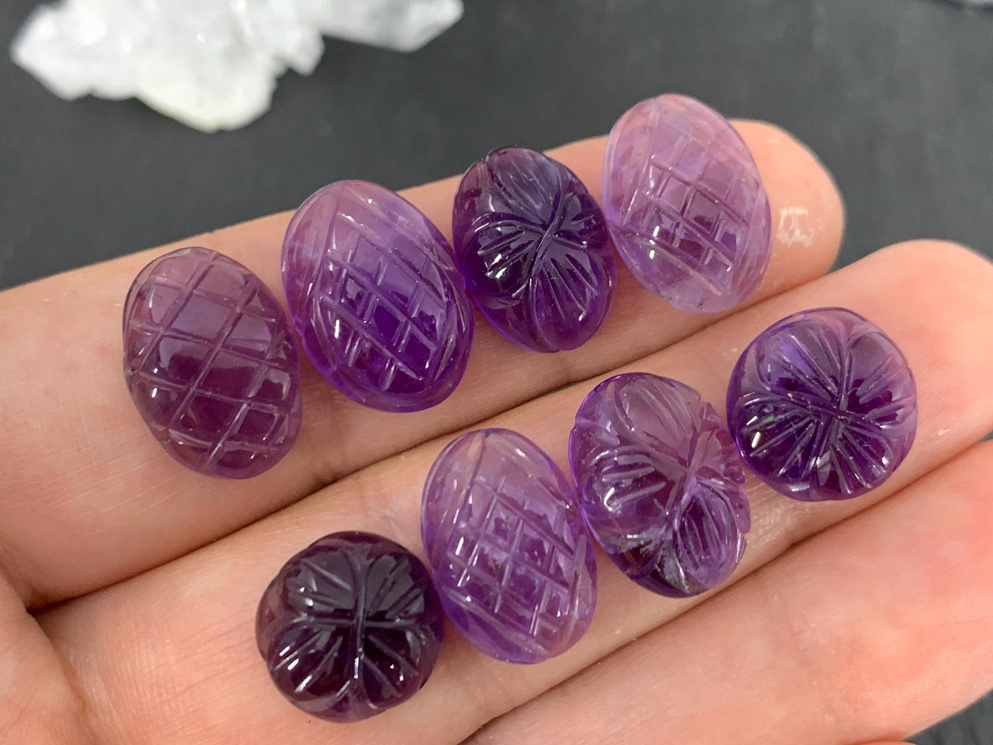 Amethyst carved 11-15mm long cabochon - Hand carved floral cabochon