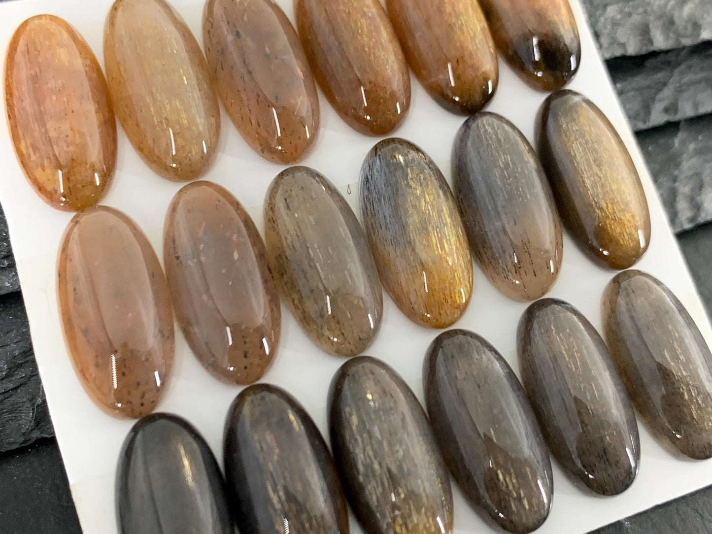 Gold Sunstone oval 10x20mm cabochon - Calibrated cabochons