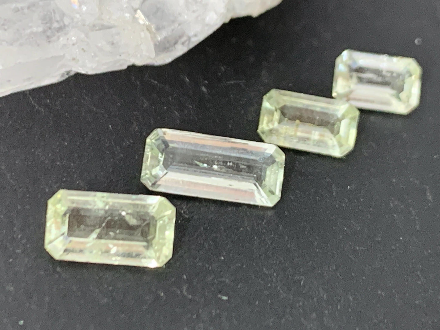 Faceted Beryl /W424-1