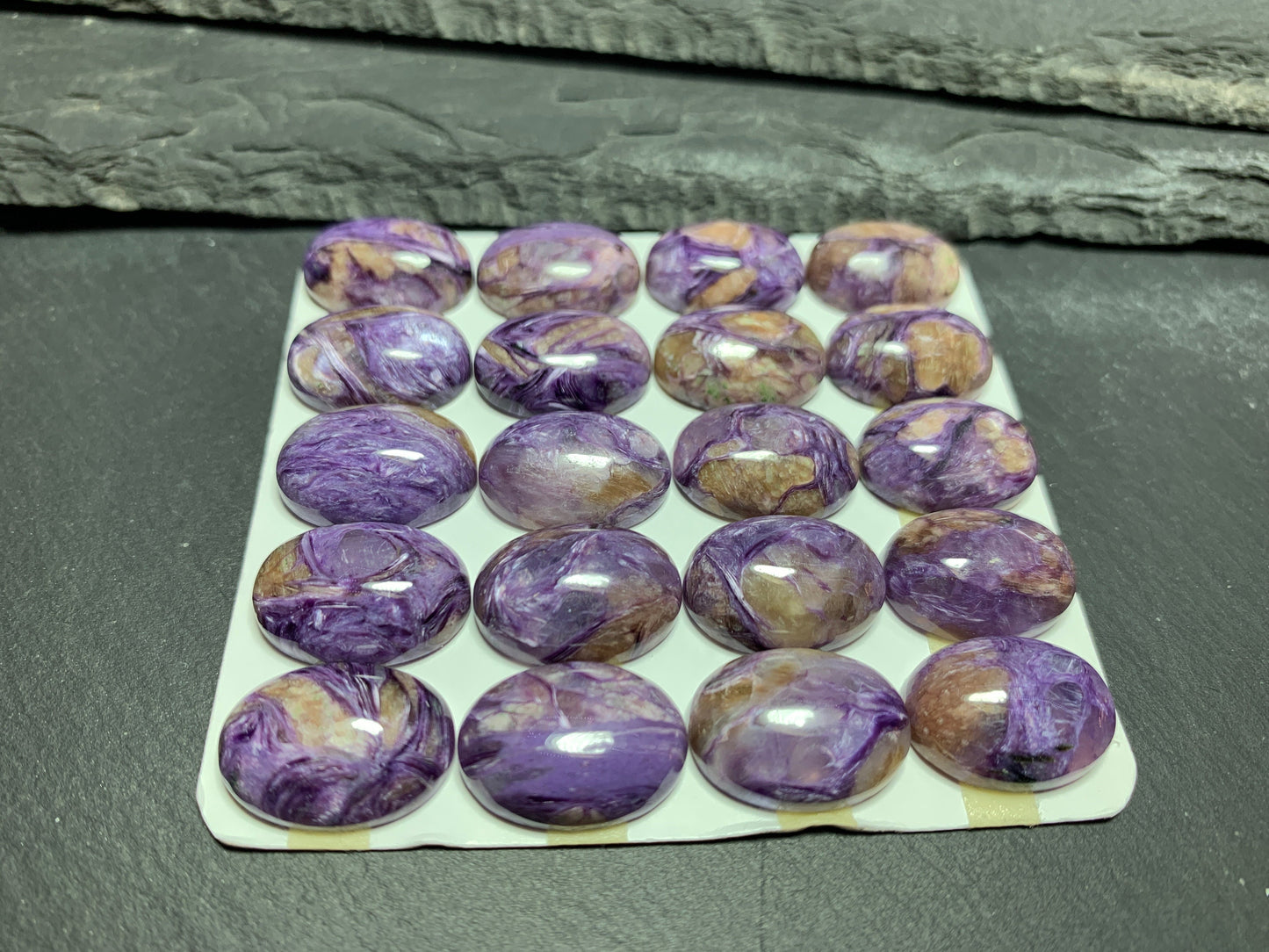 Charoite oval 13x18mm cabochon - Calibrated cabochons