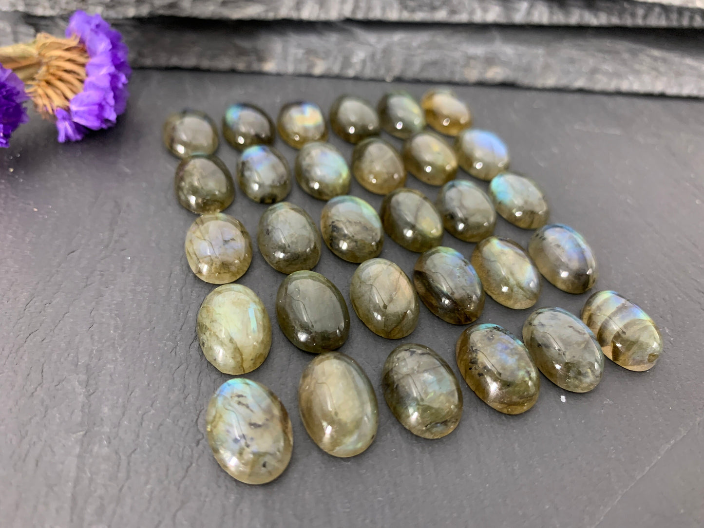 Labradorite oval 10x14mm cabochon