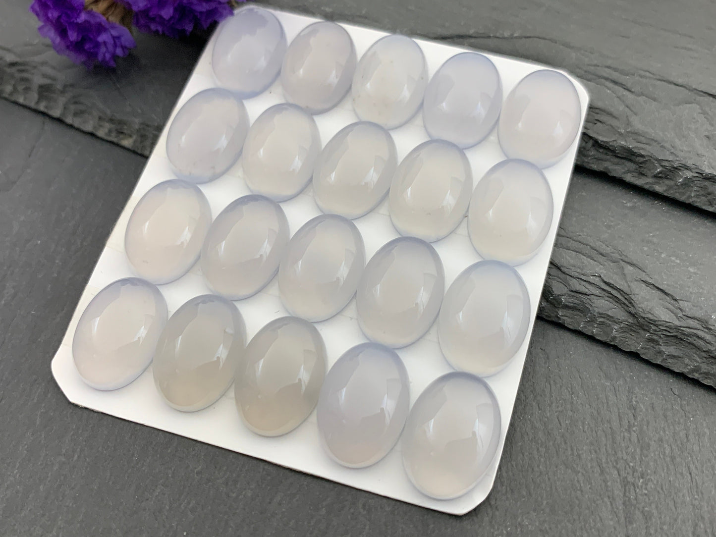 Blue Chalcedony oval 13x18mm cabochon - Calibrated cabochons