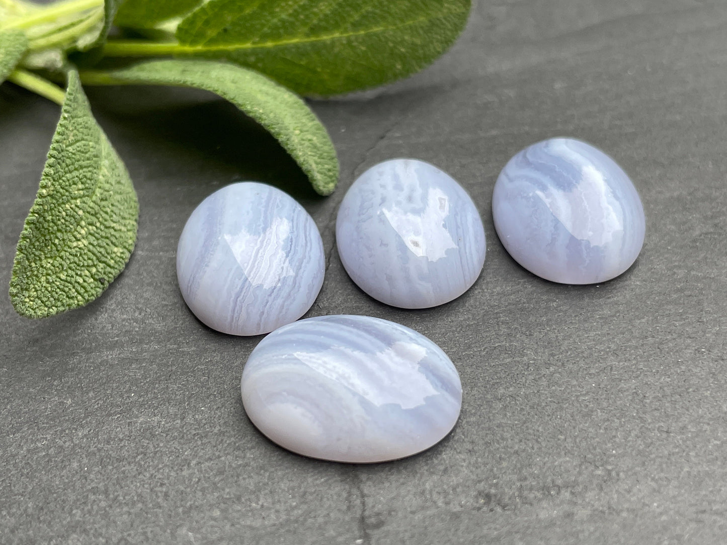 Blue Lace Agate oval 15x20mm cabochon - Calibrated cabochons